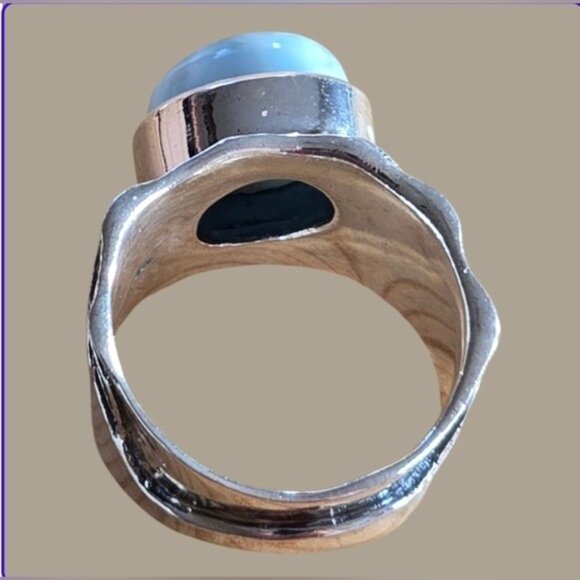 925 Sterling Silver Ring SZ 5.5 with Oval Larimar 11x9mm Gem (Ring with defect) - Picture 3 of 7